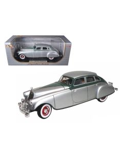 1933 Pierce Arrow Silver 1/18 Diecast Model Car by Signature Models