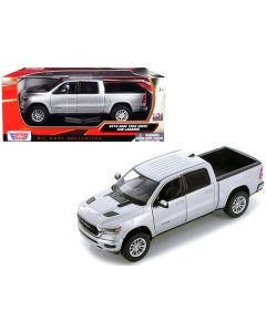 2019 RAM 1500 Laramie Crew Cab Pickup Truck Silver Metallic 1/24 Diecast Model Car by Motormax