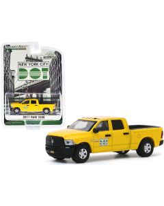 2017 RAM 2500 Pickup Truck Yellow "New York City DOT - Brooklyn Street Maintenance" "Hobby Exclusive" 1/64 Diecast Model Car by Greenlight