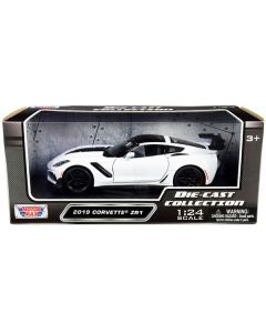 2019 Chevrolet Corvette ZR1 White with Black Accents 1/24 Diecast Model Car by Motormax