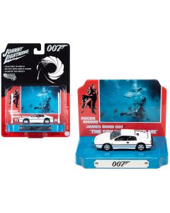 1976 Lotus Esprit S1 White with Collectible Tin Display "007" (James Bond) "The Spy Who Loved Me" (1977) Movie (10th in the James Bond Series) 1/64 Diecast Model Car by Johnny Lightning