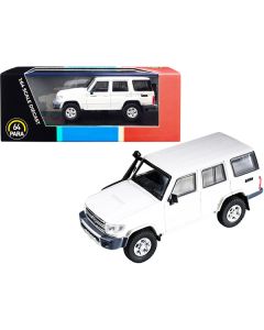 Toyota Land Cruiser 76 French Vanilla Pearl White 1/64 Diecast Model Car by Paragon