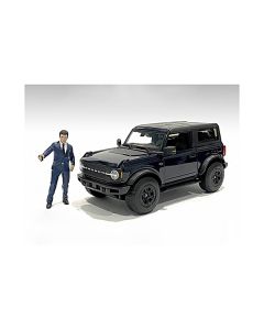 "The Dealership" Male Salesperson Figurine for 1/24 Scale Models by American Diorama