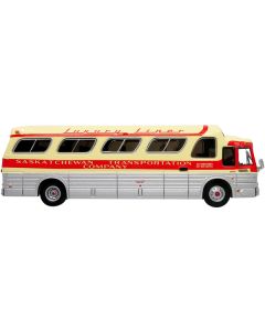 1966 GM PD4107 "Buffalo" Coach Bus "Saskatchewan Transportation Company" Destination: Saskatoon (Canada) "Vintage Bus & Motorcoach Collection" 1/87 Diecast Model by Iconic Replicas