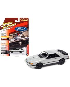 1986 Ford Mustang SVO Silver Metallic with Black Stripes "Classic Gold Collection" Series Limited Edition to 12768 pieces Worldwide 1/64 Diecast Model Car by Johnny Lightning