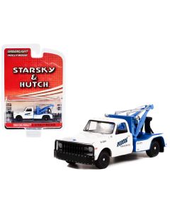 1969 Chevrolet C-30 Dually Wrecker Tow Truck White "Roscoe Tow" "Starsky and Hutch" (1975-1979) TV Series Hollywood Special Edition Series 2 1/64 Diecast Model Car by Greenlight