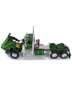 Kenworth W900A Day Cab and Wilson Silverstar Livestock Tandem-Axle Trailer Neon and Dark Green 1/64 Diecast Model by DCP/First Gear