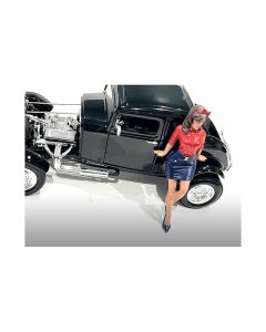 "Pin-Up Girls" Betsy Figure for 1/24 Scale Models by American Diorama