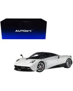 Pagani Huayra White 1/12 Model Car by Autoart 