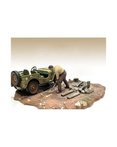 "4X4 Mechanic" Figure 4 for 1/18 Scale Models by American Diorama