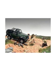 "4X4 Mechanics" 2 Piece Diecast Figure Set 4 for 1/43 Scale Models by American Diorama