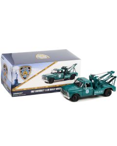 1967 Chevrolet C-30 Dually Wrecker Tow Truck Green "NYPD (New York City Police Department)" 1/18 Diecast Car Model by Greenlight