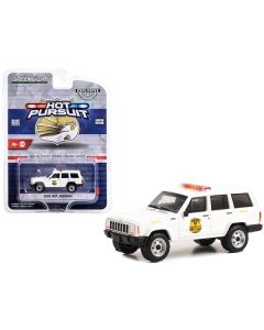 2000 Jeep Cherokee White "United States Secret Service Police" Washington DC "Hot Pursuit" Special Edition 1/64 Diecast Model Car by Greenlight