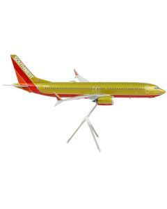 Boeing 737 MAX 8 Commercial Aircraft "Southwest Airlines" Gold and Red "Gemini 200" Series 1/200 Diecast Model Airplane by GeminiJets