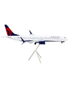 Boeing 737-900ER Commercial Aircraft with Flaps Down "Delta Air Lines" White with Blue and Red Tail "Gemini 200" Series 1/200 Diecast Model Airplane by GeminiJets