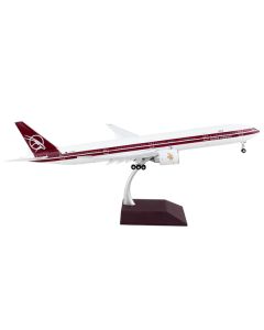 Boeing 777-300ER Commercial Aircraft with Flaps Down "Qatar Airways" White with Dark Red Stripes "Gemini 200" Series 1/200 Diecast Model Airplane by GeminiJets