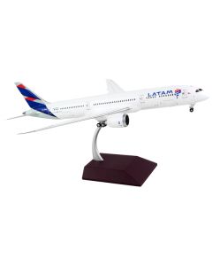 Boeing 787-9 Commercial Aircraft "LATAM Airlines" White with Blue Tail "Gemini 200" Series 1/200 Diecast Model Airplane by GeminiJets