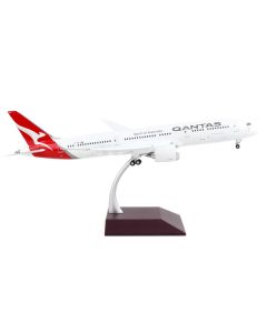 Boeing 787-9 Commercial Aircraft with Flaps Down "Qantas Airways - Spirit of Australia" White with Red Tail "Gemini 200" Series 1/200 Diecast Model Airplane by GeminiJets