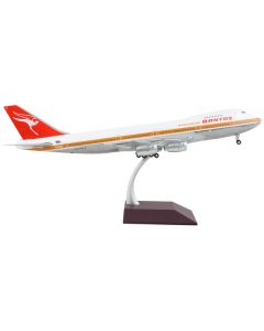 Boeing 747-200 Commercial Aircraft "Qantas Airways Australia" White with Orange Stripes and Red Tail "Gemini 200" Series 1/200 Diecast Model Airplane by GeminiJets