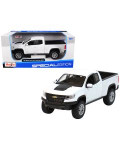 2017 Chevrolet Colorado ZR2 Pickup Truck White 1/27 Diecast Model Car by Maisto