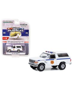 1996 Ford Bronco XL White "FBI Police (Federal Bureau of Investigation Police)" "Hot Pursuit" Special Edition 1/64 Diecast Model Car by Greenlight