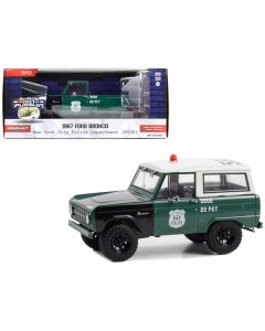 1967 Ford Bronco Green and Black with Tan Top "NYPD (New York City Police Department)" "Hot Pursuit" Series 8 1/24 Diecast Model Car by Greenlight