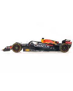 Red Bull Racing RB18 #1 Max Verstappen "Oracle" Winner F1 Formula One "Abu Dhabi GP" (2022) with Driver Limited Edition to 432 pieces Worldwide 1/18 Diecast Model Car by Minichamps