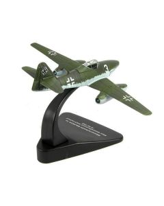 Messerschmitt Me262A-1a Fighter Jet Pilot: Generalleutnant Adolf Galland JV 44 (1945) "Oxford Aviation" Series 1/72 Diecast Model Airplane by Oxford Diecast