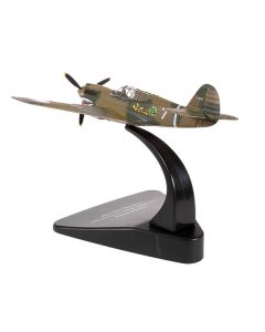 Curtiss P40 E Warhawk Fighter Plane Pilot: Robert Neale 1st Pursuit Squadron Kunming China (1944) "Oxford Aviation" Series 1/72 Diecast Model Airplane by Oxford Diecast