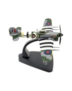 Hawker Typhoon 1B War Plane W.C. Charles Green 121 Squadron RAF Holmsley South (June 1944) "Oxford Aviation" Series 1/72 Diecast Model Airplane by Oxford Diecast