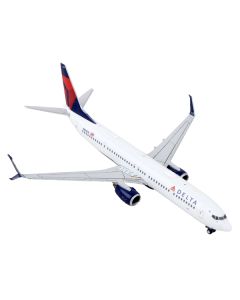 Boeing 737-900ER Commercial Aircraft "Delta Airlines" White with Blue and Red Tail 1/400 Diecast Model Airplane by GeminiJets