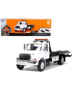 International DuraStar 4400 Flatbed Tow Truck White 1/24 Diecast Model by Jada