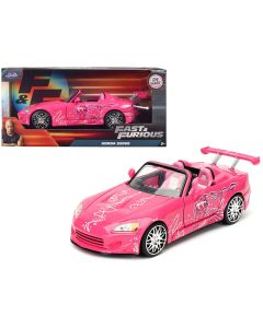 Suki's 2001 Honda S2000 Convertible Pink with Graphics 