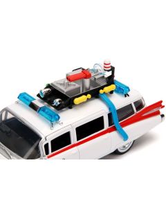 1959 Cadillac Ambulance Ecto-1 White "Ghostbusters" Movie "Hollywood Rides" Series 1/24 Diecast Model Car by Jada