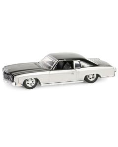 1972 Chevrolet Monte Carlo Lowrider Silver Metallic and Black "California Lowriders" Series 5 1/64 Diecast Model Car by Greenlight