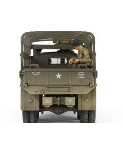 GMC CCKW-353B Cargo Truck "1st Infantry Division Weymouth England World War II" (1945) United States Army with Figures "Armoured Fighting Vehicle" Series 1/32 Diecast Model by Forces of Valor